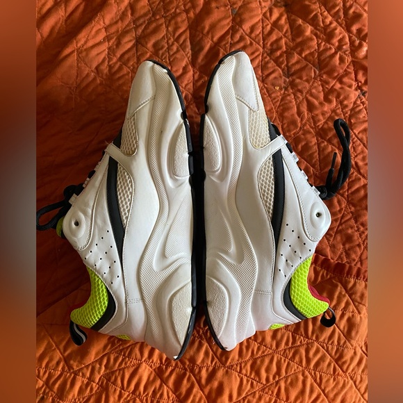 Dior b22 Men’s size 45 White/Red/Green No box and flaws - Picture 3 of 11